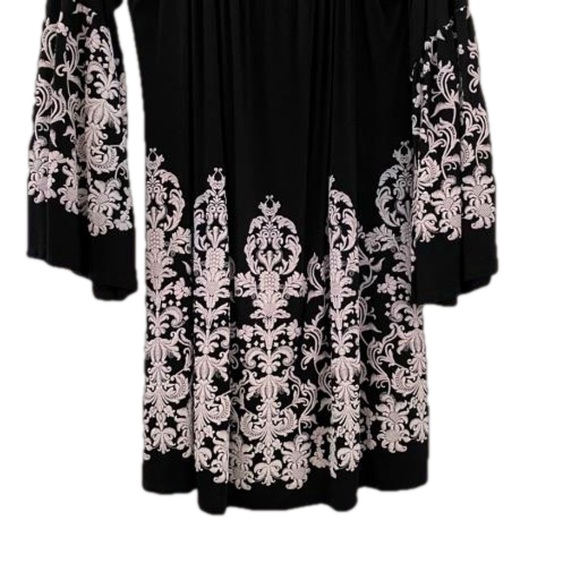 Voll Gypsy Boho Black White Bell Sleeve Dress Size 3X Rounded Neckline - Picture 3 of 7